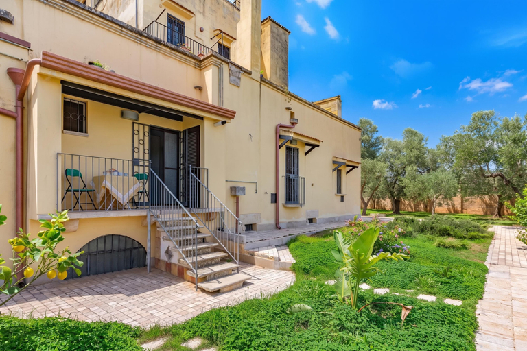 Others 4, Nella Apartment With Pool, Bari
