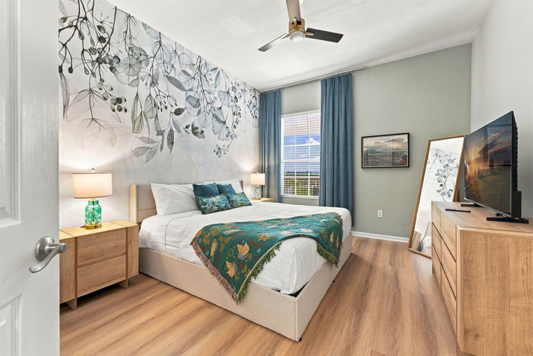 Others 2, Designer Luxury 3br, Stunning Lake View, Vista Cay, Orange