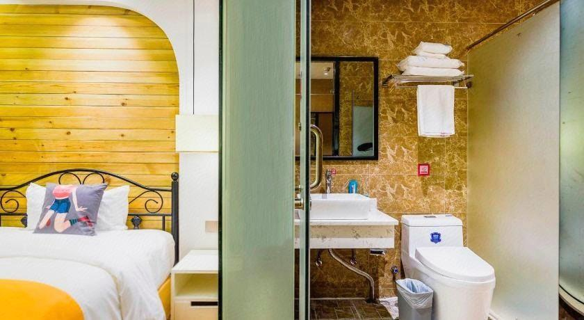 Bathroom, Pai Hotel Chongqing Wanzhou Gao Suntang Business Town, Chongqing