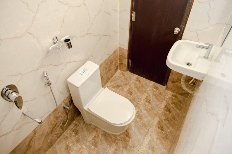 Bathroom, Open Hotel by Olive - Buzz Studio, Ranga Reddy