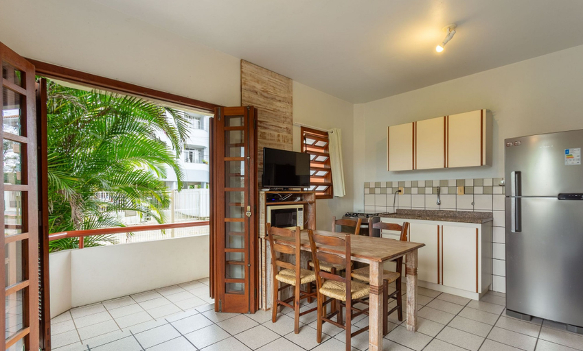 Others 5, Charming Apt 270m From the Beach Stcy102, Florianopolis