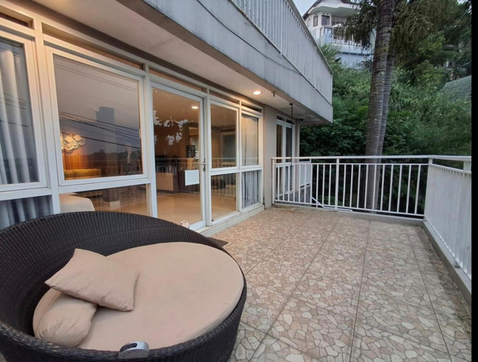 Others 5, Villa D14, Bandung