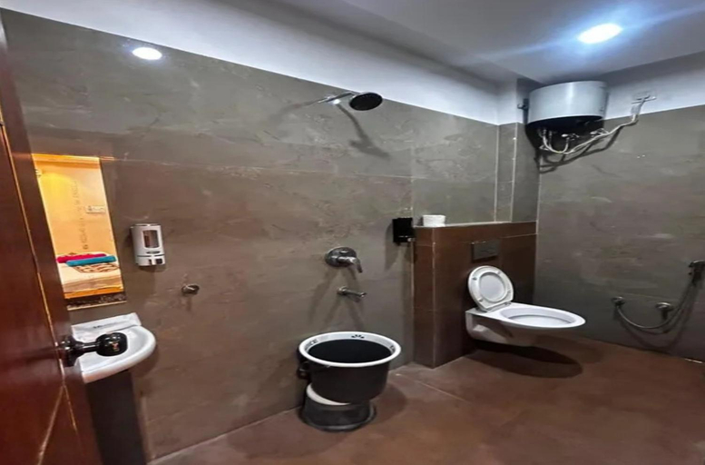 Bathroom, Hotel Aarav 94, Indore