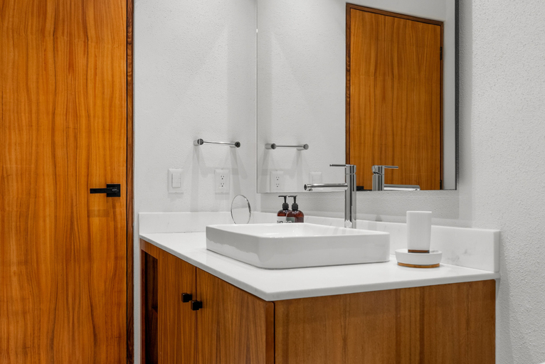 Others 2, Cozy 1BR Bucerías Stay With Pool, Gym, Wifi & Kitchenette, Compostela