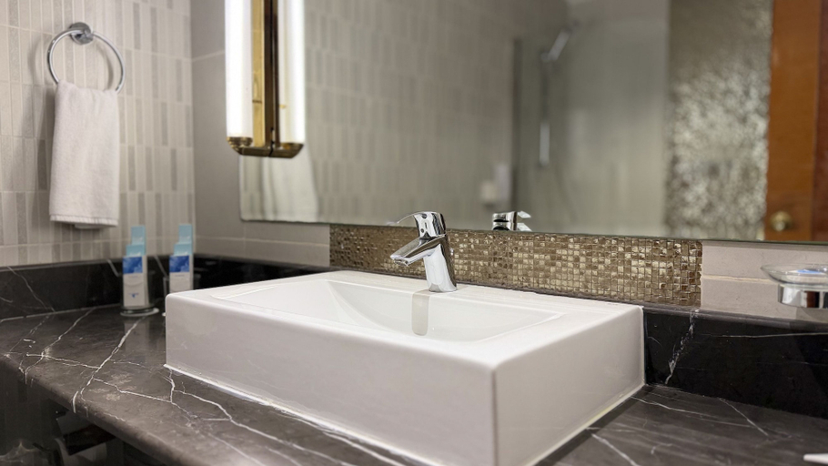 Bathroom 5, Excelsior Hotel Downtown, Dubai