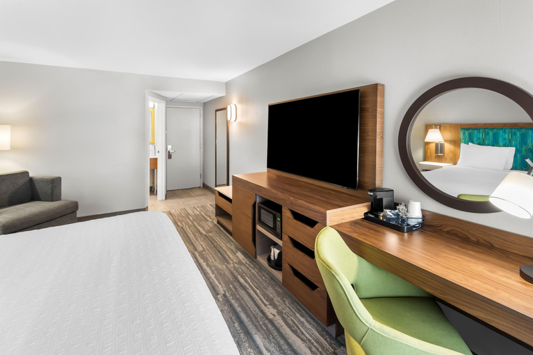 Bedroom 3, Hampton Inn Indianapolis-N.E./Castleton, Indianapolis