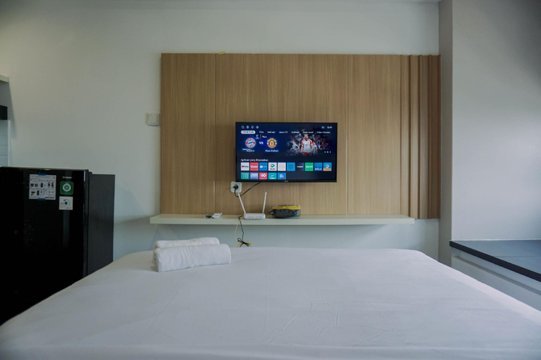 Bedroom 2, Well Furnished And Comfy Studio Collins Boulevard Apartment, Tangerang
