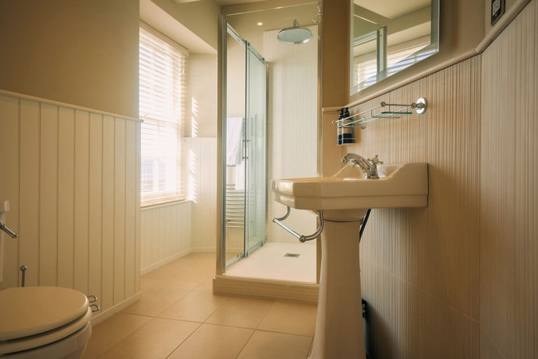 Bathroom 5, The Godolphin, Cornwall