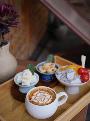 Food & Drinks 5, Shaxi Qingjing Courtyard, Dali Bai