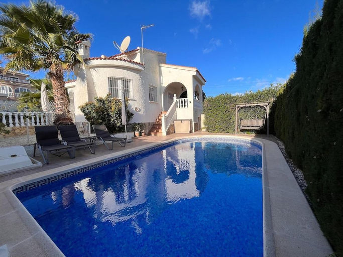 Sport & Beauty, Costa Blanca Poolside Bliss, Alicante