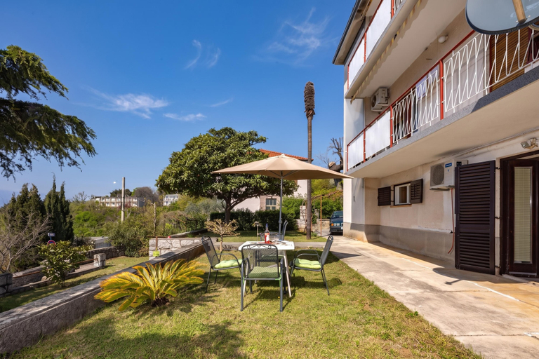 Others 3, The Wave - Apt With Seaview and Garden, Kostrena