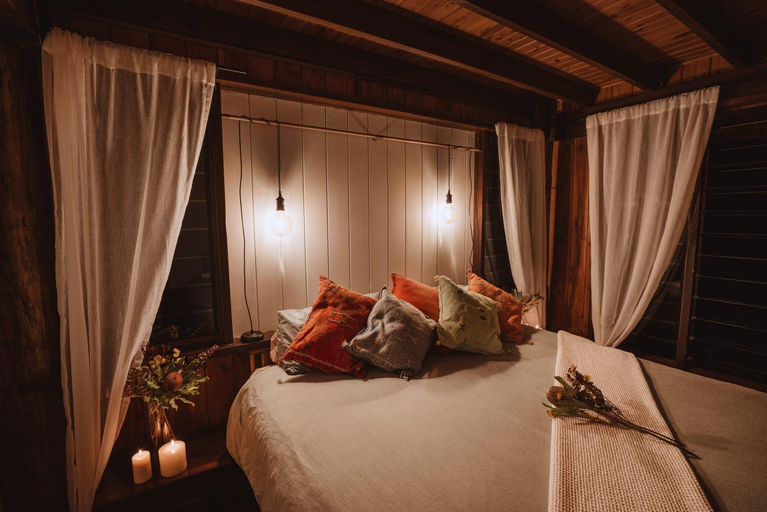 Bedroom, The Canopy Rainforest Treehouses, Eacham