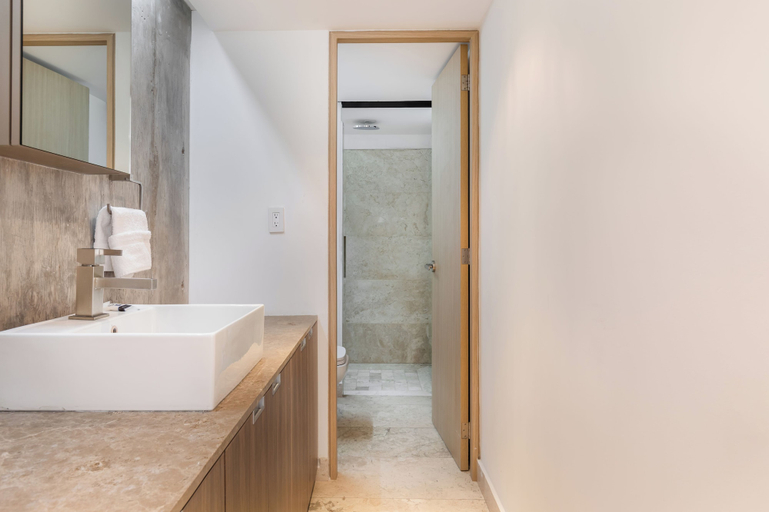 Bathroom 4, El Doce By Homirent, Querétaro