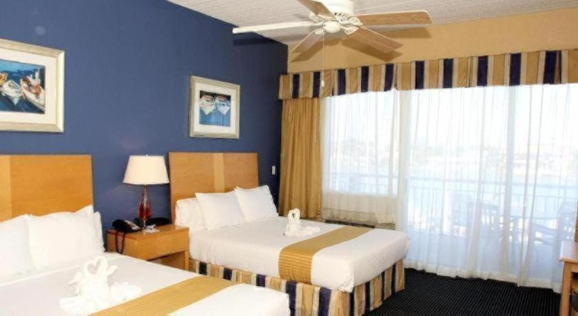 Bedroom 5, Chart House Suites and Marina, Pinellas
