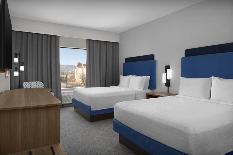 Bedroom 4, Hampton Inn & Suites Colorado Springs/I-25 South, El Paso