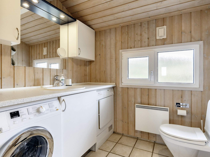Bathroom 3, 5 Star Holiday Home in Hjorring, Hjørring