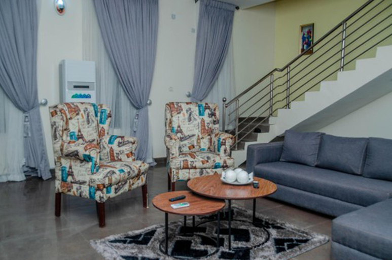 Others 2, Stunning 3-bed House in Sapele, Sapele