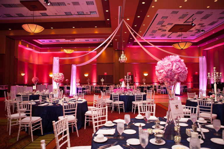 Food & Drinks 5, Embassy Suites by Hilton East Peoria Riverfront Hotel & Conference Center, Peoria
