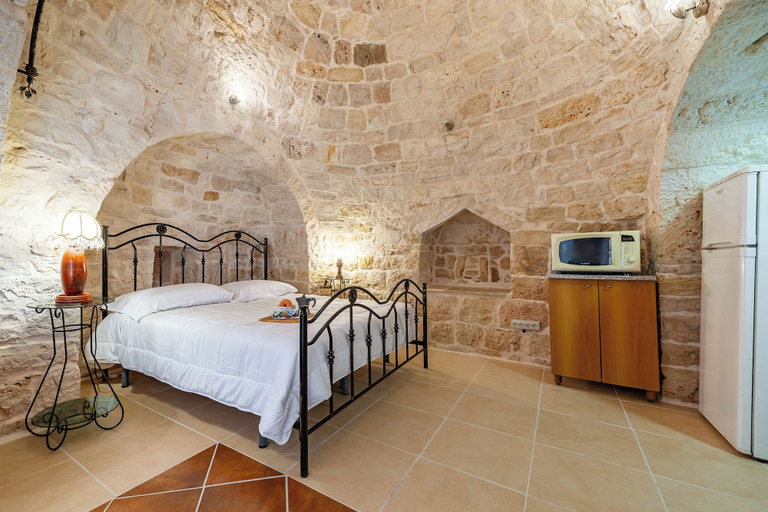 Others 2, Trullo del Bosco In Martina Franca, Taranto
