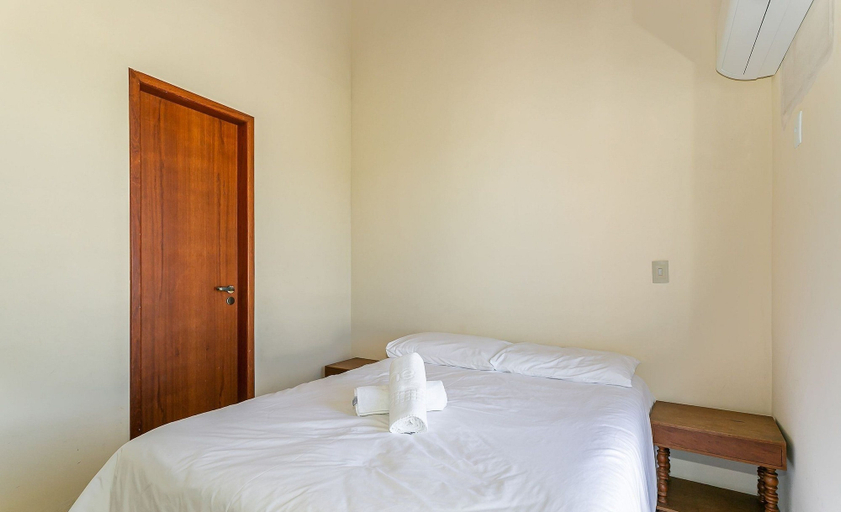 Others 4, Cozy Two-story House Just 120m From the Beach! EDE, Florianopolis