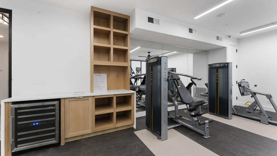 Others 2, Upscale 2BR King Suite Close to DT Domain UT, Travis