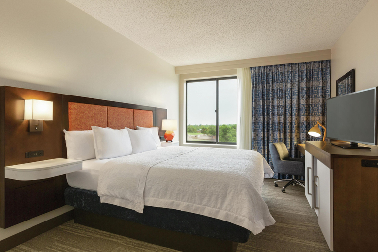 Bedroom 4, Hampton Inn & Suites Dallas-Mesquite, Dallas