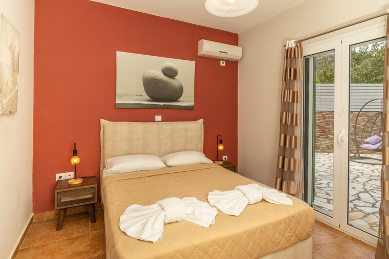 Bedroom 2, Villa Andreas Kefalonia, Ionian Islands