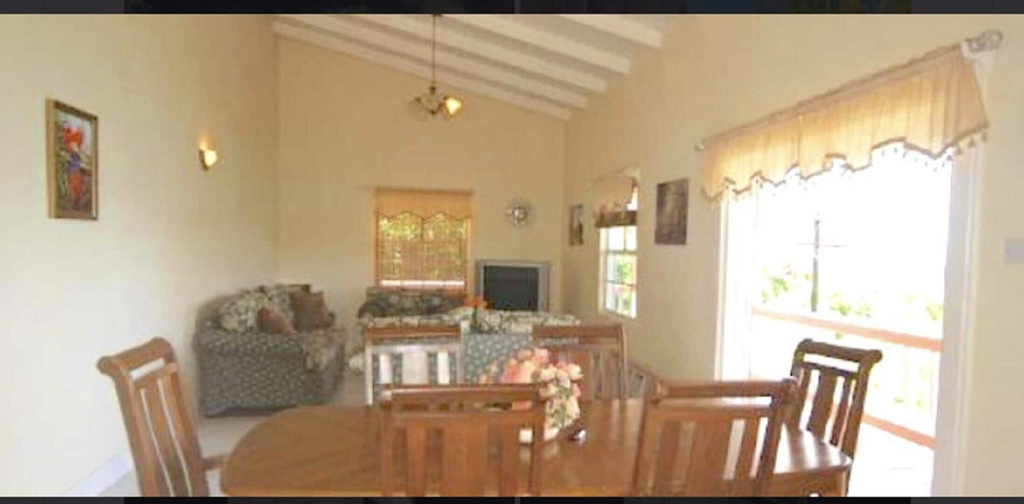Others 4, Stunning 3 Bed Villa Overlooking Friendship Bay