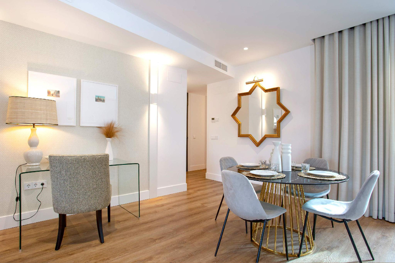 Others 4, Luxury apartment Torre del Oro view II, Sevilla