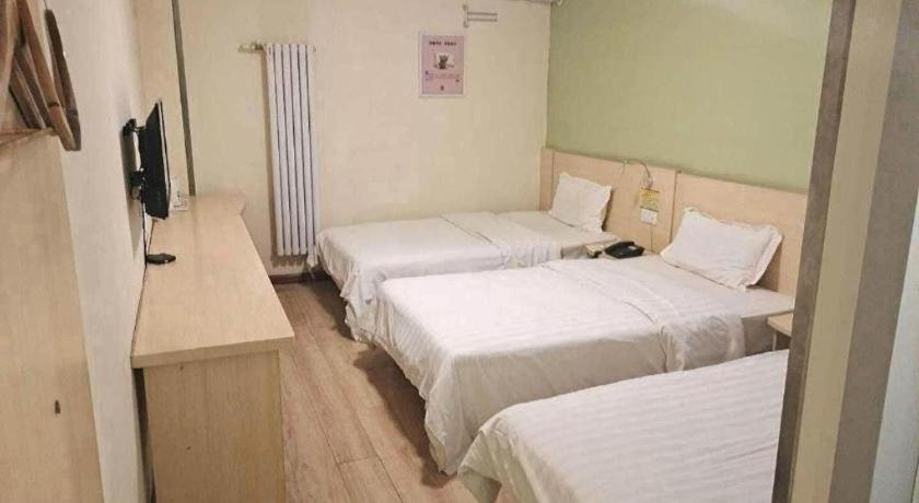 Bedroom 2, 7 Days Inn Qingdao Haier Zone Ditie Tower Jiushui West Road, Qingdao