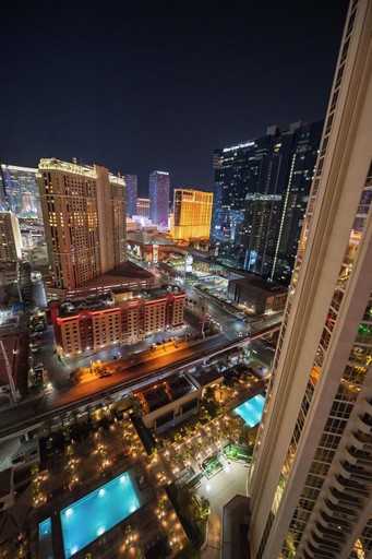 Others 4, Remodeled High Floor Strip View Balcony, Clark