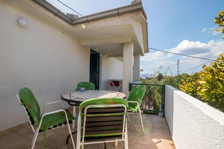 Others 3, Apartment and Rooms Ruza [VR], Trogir