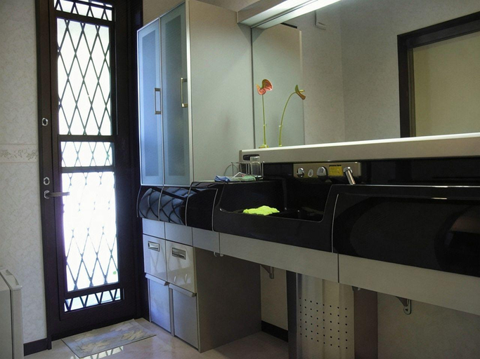 Bathroom 3, Minshuku Hoshi no Sumika, Ōsaki