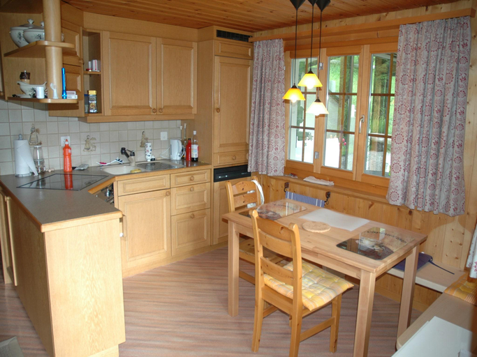 Others 5, Detached chalet with view of the Alps, large terrace and veranda, Niedersimmental