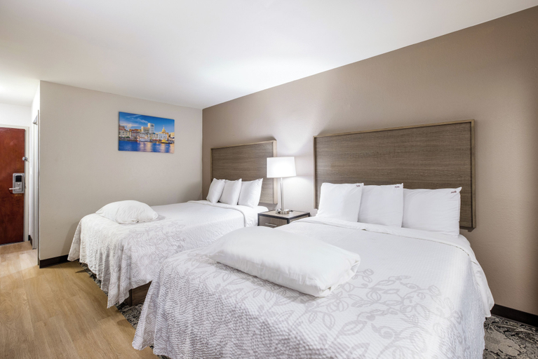 Bedroom 2, Red Roof Inn PLUS+ & Suites Savannah - I-95, Chatham