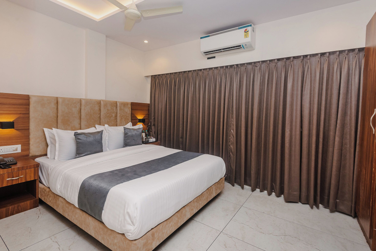 Others 4, Hotel Zillion International, Mumbai Suburban