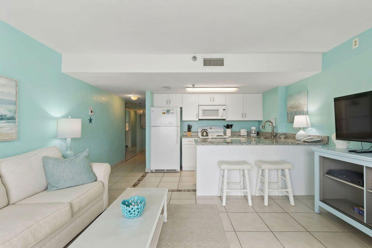 Others 5, Updated Ocean Front Condo Aquamarine Suite 201, Volusia