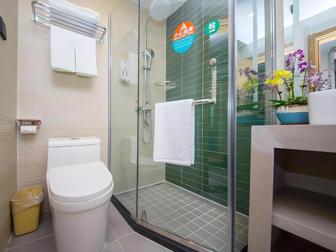 Bathroom 4, GreenTree Inn Haikou City Wuzhishan Road, Haikou
