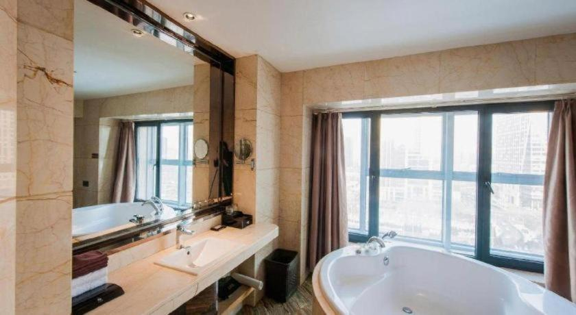 Bathroom 4, Top Elites City Resort Spa Hotel, Shenyang