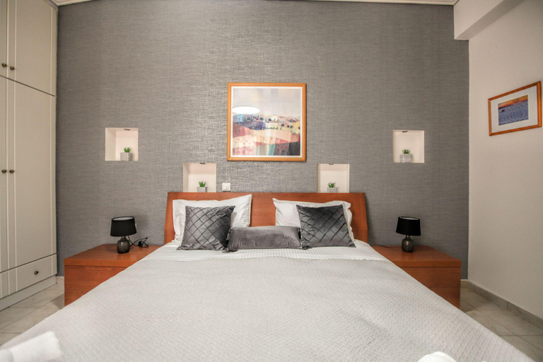 Bedroom 2, Grand Meteora Central Luxury Apartment, Thessaly