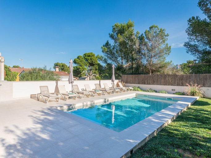 Others 2, Calma - Villa With Private Pool. Free Wifi, Baleares