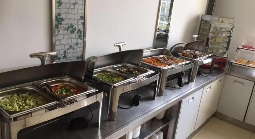 Food & Drinks 4, 7 Days Inn Weihai High-Speed Railway & Bus Station, Weihai