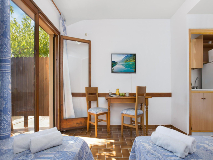 Bedroom 1, Quiet residential villa in Vidreres, Girona