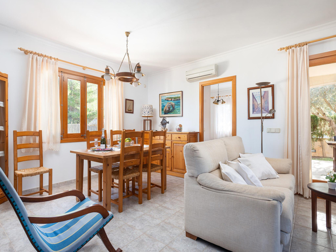 Others 4, Calma - Villa With Private Pool. Free Wifi, Baleares
