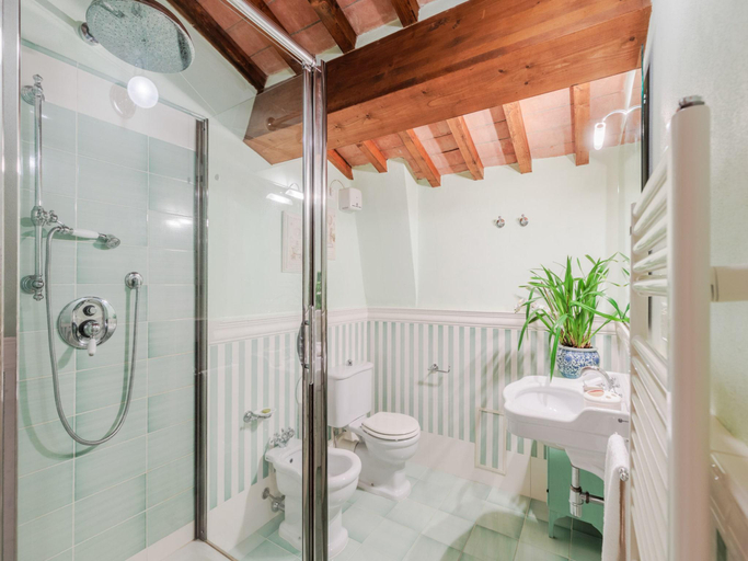 Bathroom 5, Villa near Lucca with Tuscan Charm, Lucca