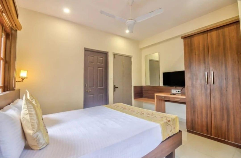 Bedroom 2, Hotel Assagao Grand, North Goa