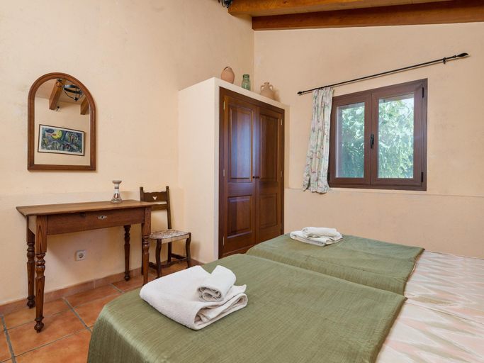 Others 2, Sa Plana (cala Bona) - Villa With Private Pool, Baleares