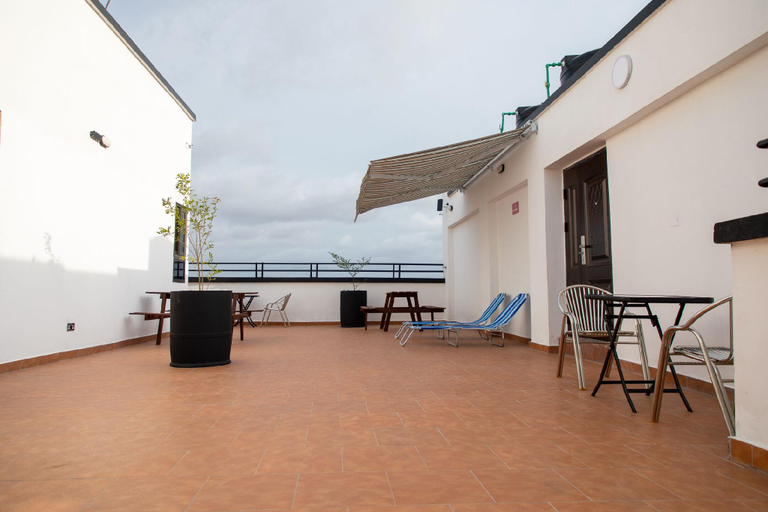 Others 5, Executive Two Bedroom Apartment in Accra, Accra