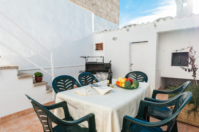 Others 4, VORAMAR - Chalet with sea views in Sa Marina (Alcudia). Free WiFi, Baleares