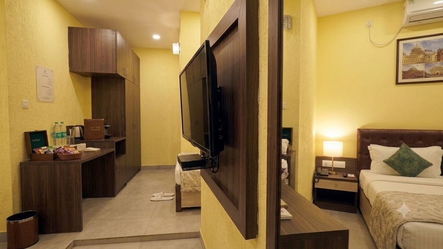 Others 4, Hotel O Jessore Road Kolkata Airport, North 24 Parganas